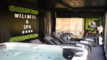 4-Bedroom Villa with Sports & Heated Pool in Feričanci