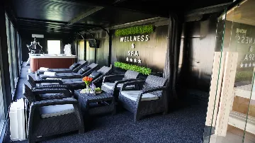 4-Bedroom Villa with Sports & Heated Pool in Feričanci