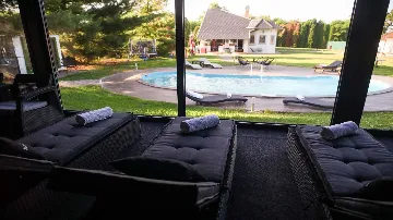 4-Bedroom Villa with Sports & Heated Pool in Feričanci