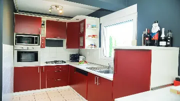 4-Bedroom Villa with Sports & Heated Pool in Feričanci