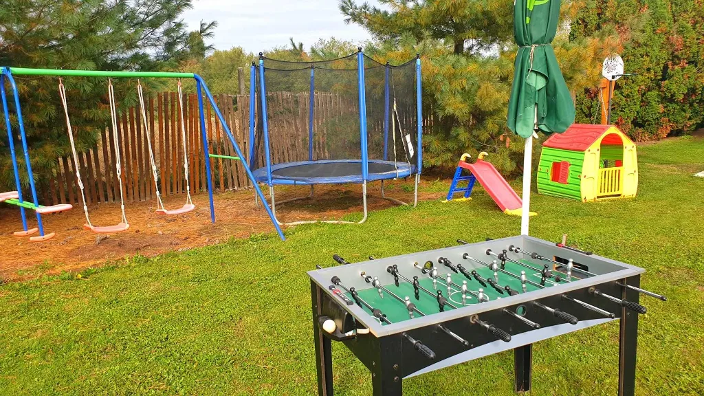 4-Bedroom Villa with Sports & Heated Pool in Feričanci