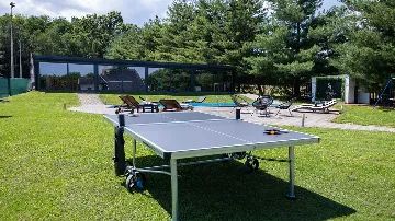 4-Bedroom Villa with Sports & Heated Pool in Feričanci