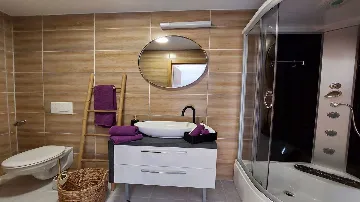 4-Bedroom Villa with Sports & Heated Pool in Feričanci