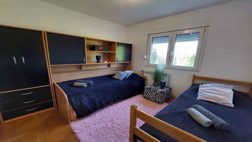 4-Bedroom Villa with Sports & Heated Pool in Feričanci