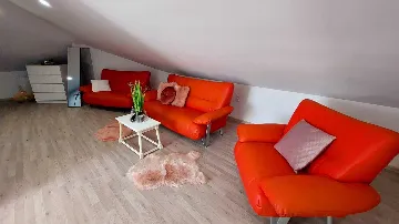 4-Bedroom Villa with Sports & Heated Pool in Feričanci