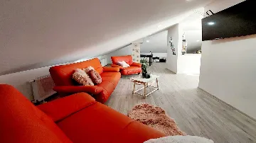 4-Bedroom Villa with Sports & Heated Pool in Feričanci