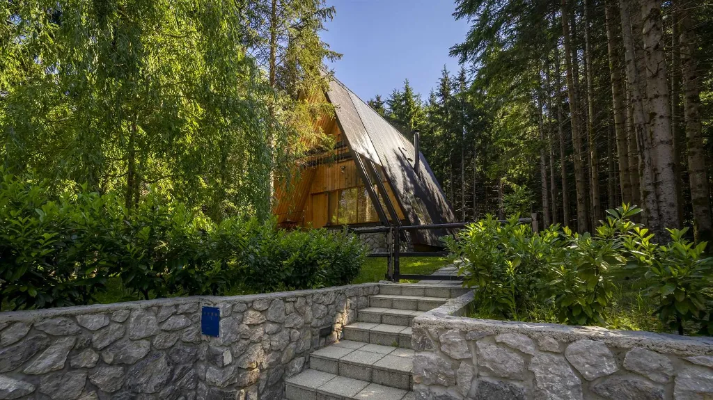 Two-Bedroom Villa with Fireplace in Mrkopalj