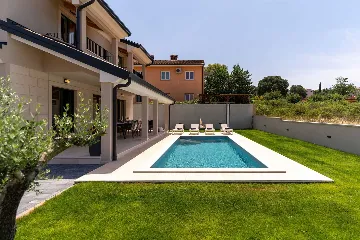 3-Bedroom Villa for 6 in Rovinjsko selo