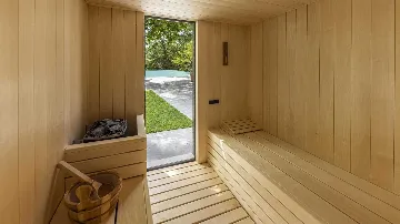 Villa with Pool in Brajkovići for 8 Guests