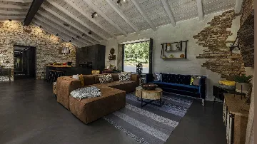 Villa with Pool in Brajkovići for 8 Guests