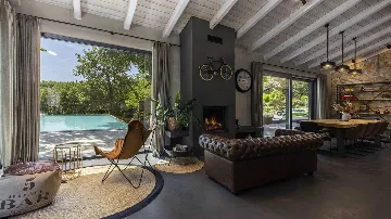 Villa with Pool in Brajkovići for 8 Guests