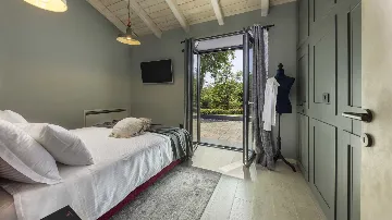 Villa with Pool in Brajkovići for 8 Guests