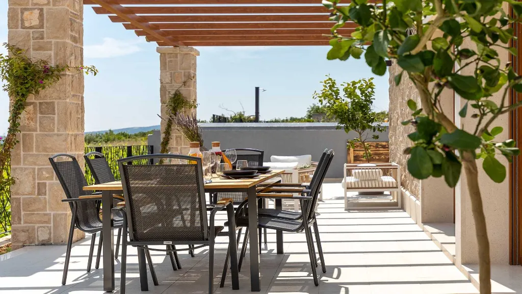 Orebić Villa for Up to 8 Guests with Infinity Pool