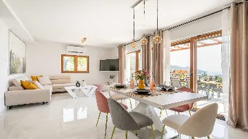 Orebić Villa for Up to 8 Guests with Infinity Pool