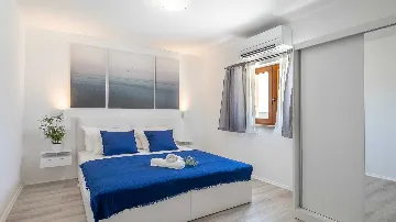 Orebić Villa for Up to 8 Guests with Infinity Pool