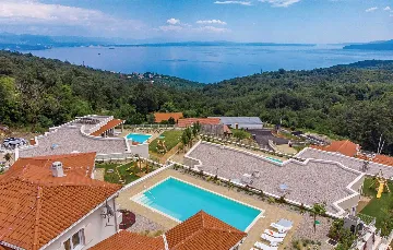 Villa in Veprinac for 10 Guests with Pool