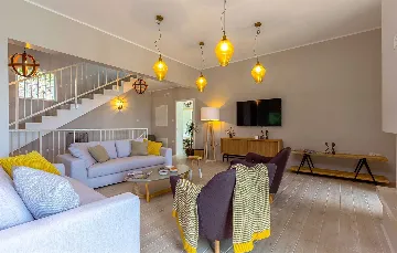 Villa in Veprinac for 10 Guests with Pool