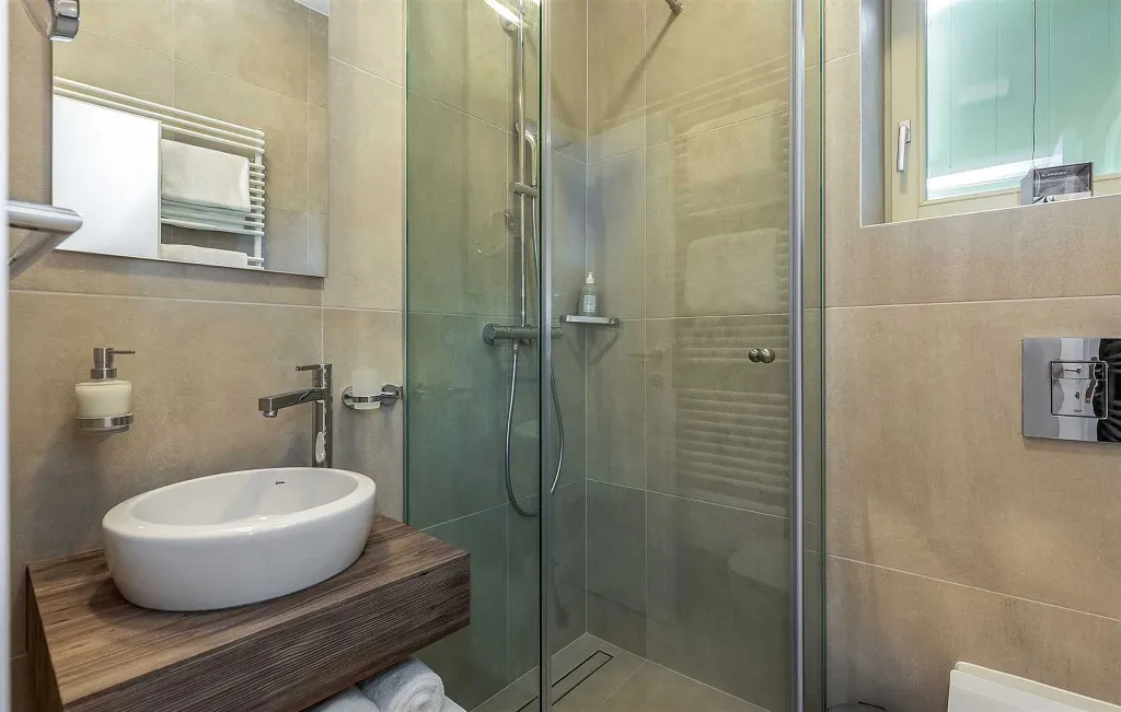 Villa in Veprinac for 10 Guests with Pool