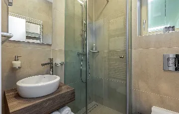 Villa in Veprinac for 10 Guests with Pool