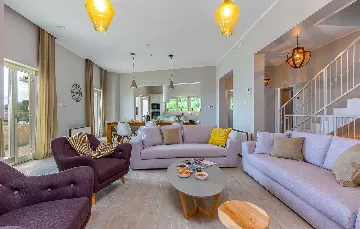 Villa in Veprinac for 10 Guests with Pool