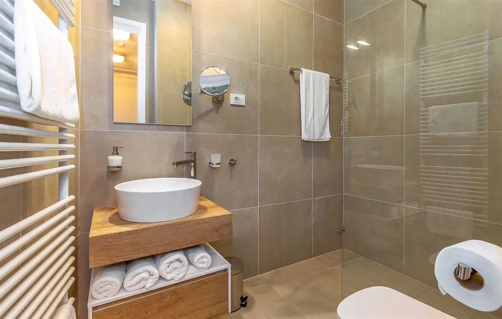 Sea View Villa in Veprinac for 8 Guests
