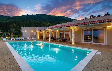 Sea View Villa in Veprinac for 8 Guests