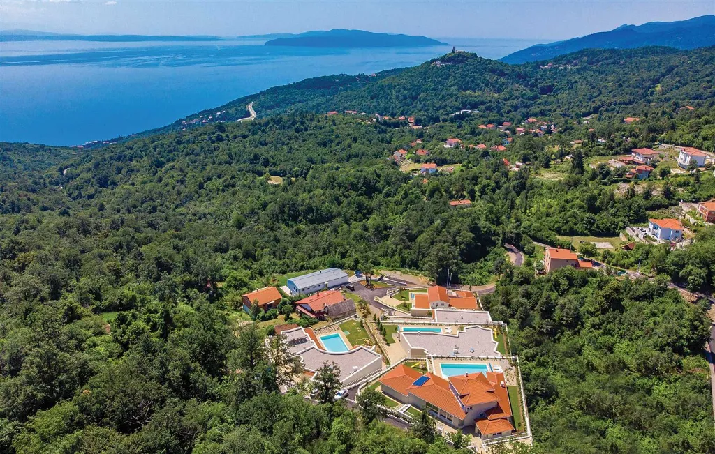 Sea View Villa in Veprinac for 8 Guests