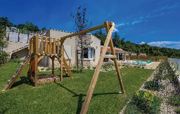 Sea View Villa in Veprinac for 8 Guests