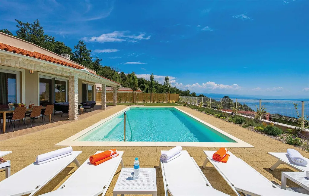 Sea View Villa in Veprinac for 8 Guests