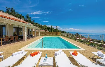 Sea View Villa in Veprinac for 8 Guests