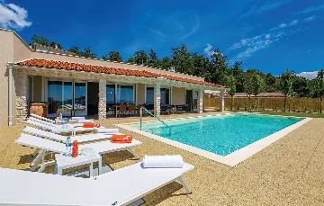 Sea View Villa in Veprinac for 8 Guests