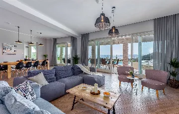 Sea View Villa in Veprinac for 8 Guests