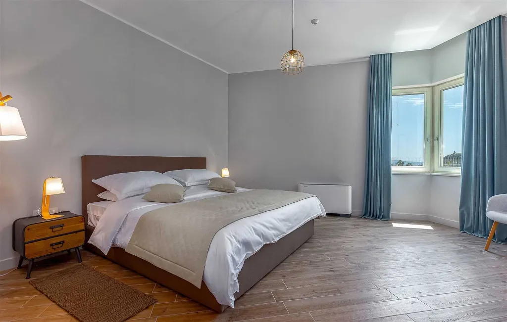 Sea View Villa in Veprinac for 8 Guests