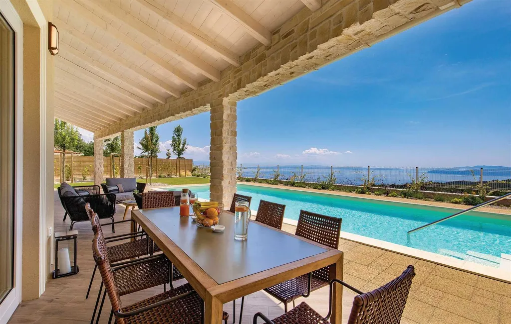 Sea View Villa in Veprinac for 8 Guests