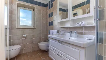 Istrian Stone Villa with Pool in Čabrunići