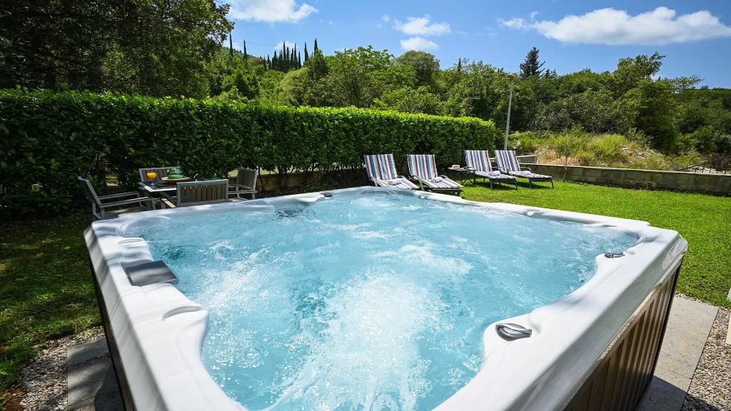 5-Bedroom Villa in Gruda, Croatia