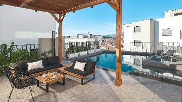 Villa for 10 Guests in Podstrana