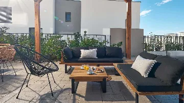 Villa for 10 Guests in Podstrana