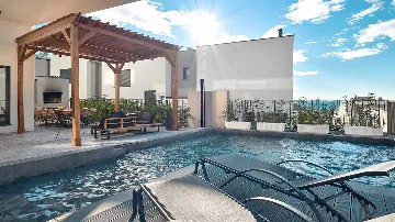 Villa for 10 Guests in Podstrana