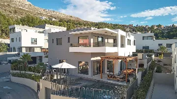 Villa for 10 Guests in Podstrana