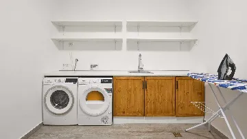 Villa for 10 Guests in Podstrana