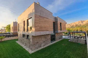 4-Bedroom Villa in Baška for 8 Guests