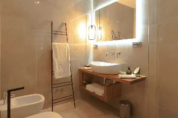 4-Bedroom Villa with Pool in Baška