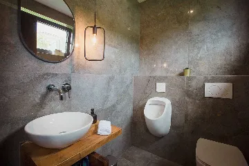 4-Bedroom Villa with Pool in Baška