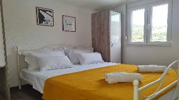 Kaštel Novi Villa for up to 16 guests