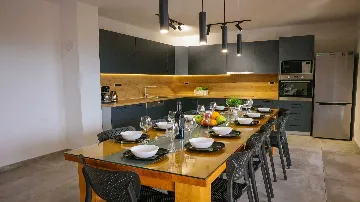 Kaštel Novi Villa for up to 16 guests