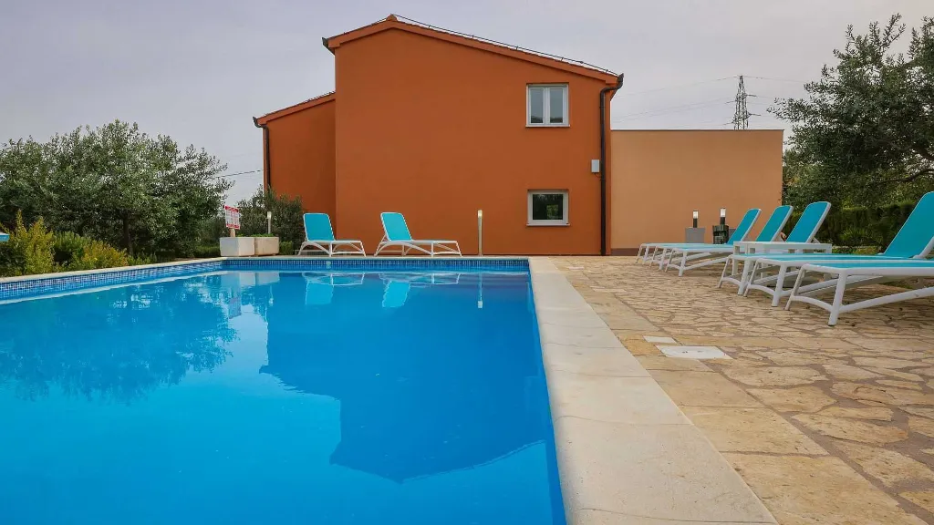 Kaštel Novi Villa for up to 16 guests