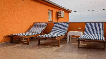 Kaštel Novi Villa for up to 16 guests