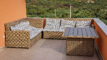 Kaštel Novi Villa for up to 16 guests