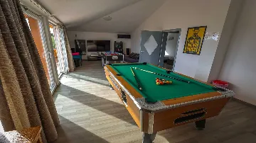 Kaštel Novi Villa for up to 16 guests